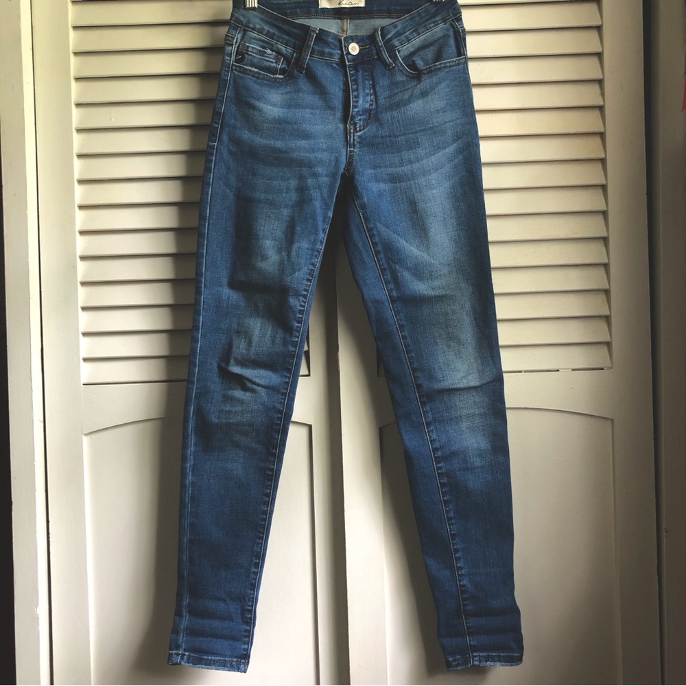 Mid-Rise Jeans | KanCan